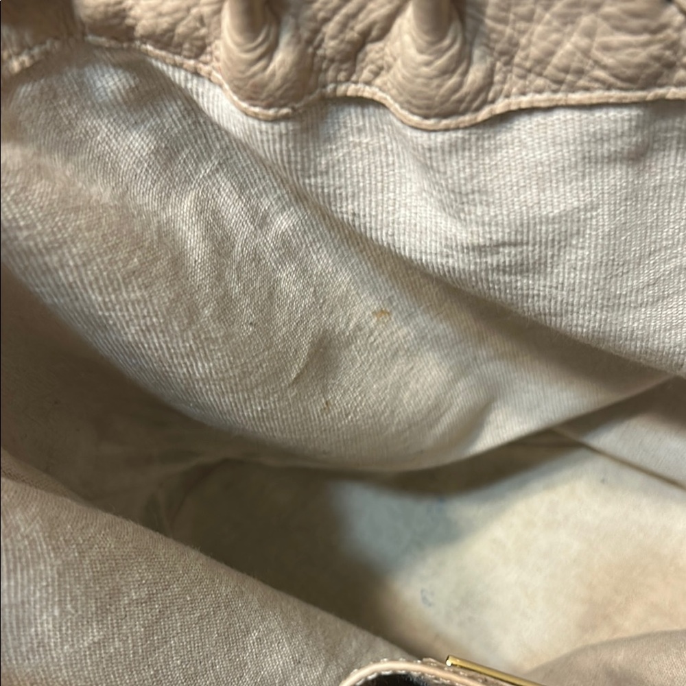 Below the Belt Fringe Cream Leather Bag - Picture 11 of 13